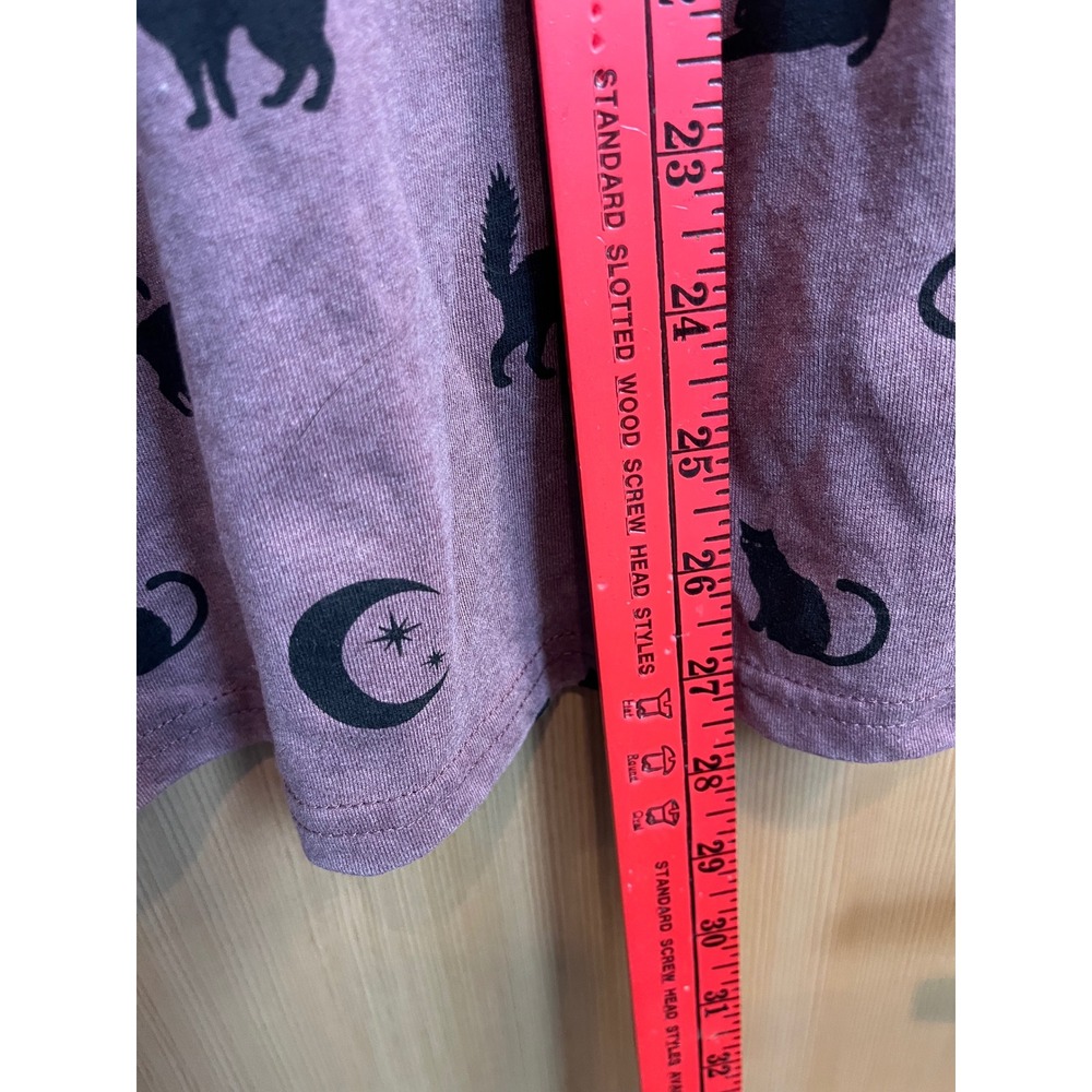 Doe Cat Attack T-Shirt Unisex Medium Purple Mineral Wash Moon Celestial Graphic - Picture 3 of 7